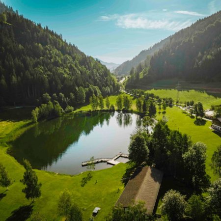 Der Böndlsee in Goldegg, Salzburger Sonnenterrasse