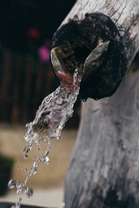 Erfrischendes Wasser - Salzburger Sonnenterrasse