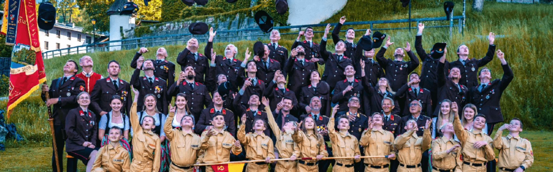 Gruppenfoto der Freiwilligen Feuerwehr Goldegg