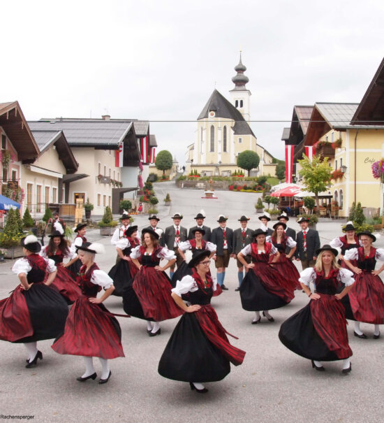 Trachtenverein beim Sommerfestival in St. Veit
