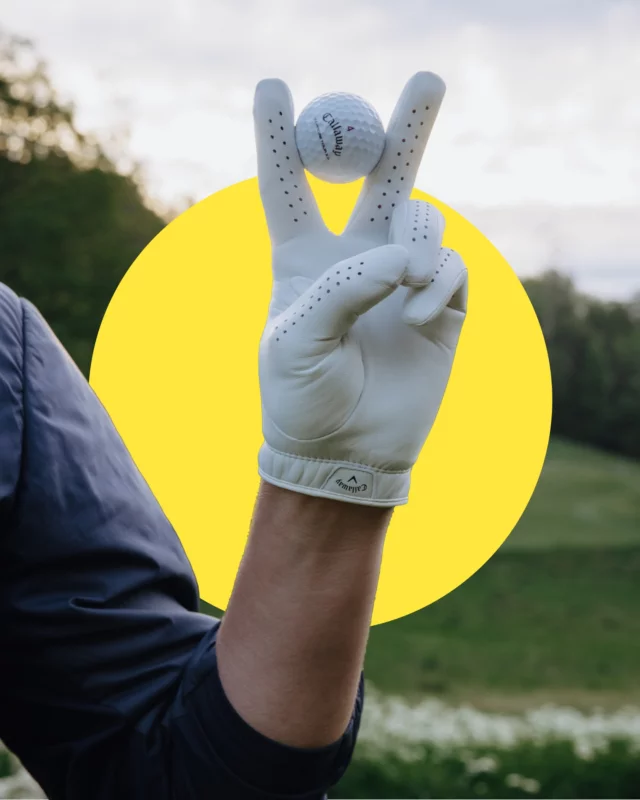 𝐃𝐢𝐞 𝐖𝐞𝐢𝐭𝐞 𝐢𝐦 𝐁𝐥𝐢𝐜𝐤.  𝐃𝐞𝐧 𝐅𝐨𝐤𝐮𝐬 𝐛𝐞𝐢 𝐬𝐢𝐜𝐡.

Ein ruhiger Moment vor dem nächsten Schlag.
Die Hände wissen, was zu tun ist.

Dazwischen liegt nur der Augenblick.
Klar, konzentriert, ganz bei sich.

📍@golfclubgoldegg
📸 @twominds.studio_